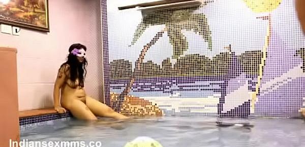  Couples Doing Sex in Pool - indianSexMms.co